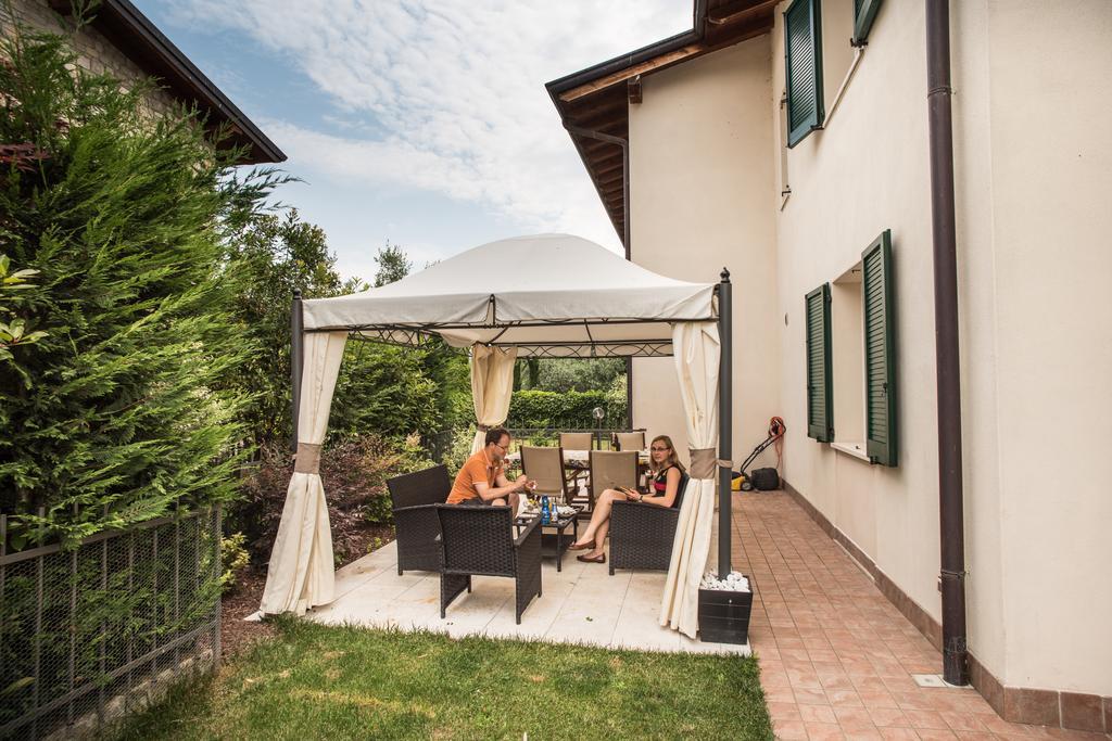 B&B La Petite Maison Puegnago Bagian luar foto